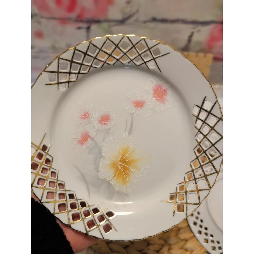 Reticulated APULUM Lucrum Romanian Fine Porcelain Plates Set Of 6 Floral Gold Tr